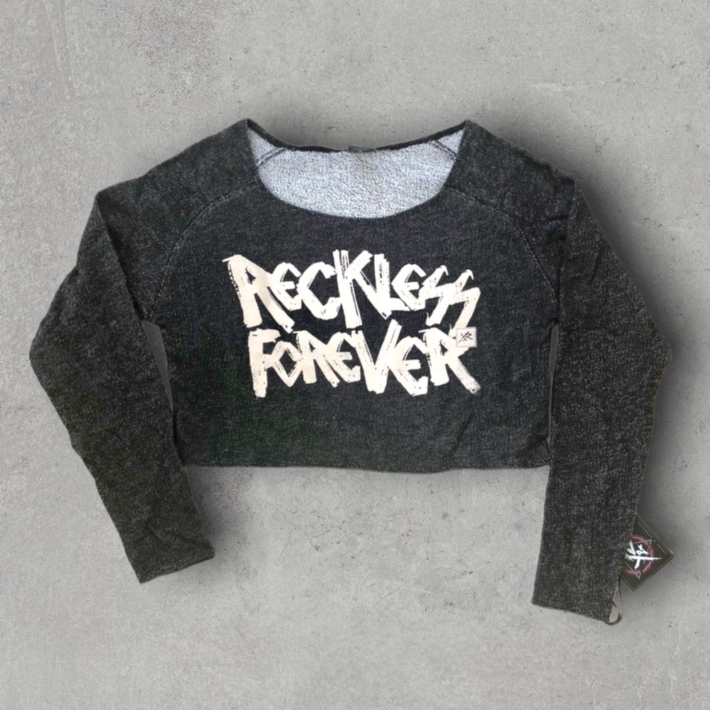 Young & Reckless Ladies scoop neck croptop sweater